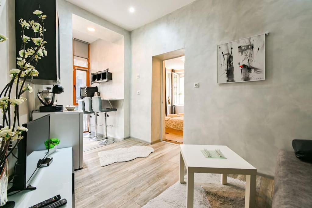 Velar 1Bdr Apartment София Экстерьер фото